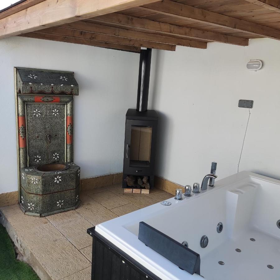 Villa Casa Blanca Luxury Spa Con Piscina Privada Y Jacuzzi Privado Чиклана-де-ла-Фронтера Экстерьер фото